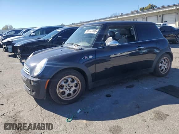 2005 MINI Hardtop with VIN WMWRC33425TC57990, listed as a Copart auction lot 86117205 with Not provided miles and Clean title. Bid and sale history available at DreamBid. Image 1.