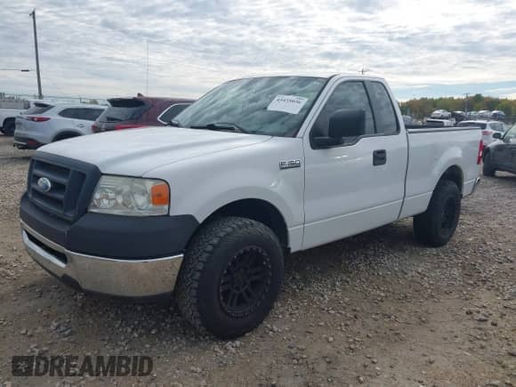 2008 Ford F-150 XL z VIN 1FTRF12288KE95266, wystawiony jako IAAI lot #43435036 z przebiegiem 120 382 mil mil oraz . Historia ofert i sprzedaży dostępna na DreamBid. Obrazek 2.