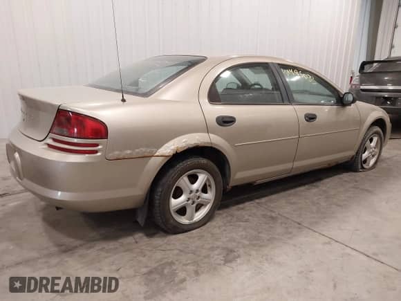 2004 Dodge Stratus SE with VIN 1B3EL36R14N358948, listed as a IAAI auction lot 41495033 with 157,630 mi miles and . Bid and sale history available at DreamBid. Image 4.