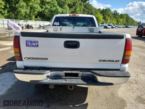 2000 Chevrolet Silverado 1500 LS z VIN 2GCEC19T1Y1258365, wystawiony jako Copart lot #71617885 z przebiegiem 265 898 mil mil oraz Czysty tytuł • Clean title. Historia ofert i sprzedaży dostępna na DreamBid. Obrazek 6.
