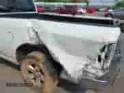 2019 Ram 1500 Tradesman z VIN 3C6JR6DT8KG537254, wystawiony jako IAAI lot #42417518 z przebiegiem 113 491 mil mil oraz . Historia ofert i sprzedaży dostępna na DreamBid. Obrazek 22.