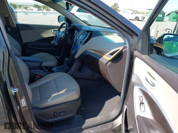2014 Hyundai Santa Fe with VIN 5XYZU3LA4EG186807, listed as a IAAI auction lot 43393062 with 67,944 mi miles and . Bid and sale history available at DreamBid. Image 5.