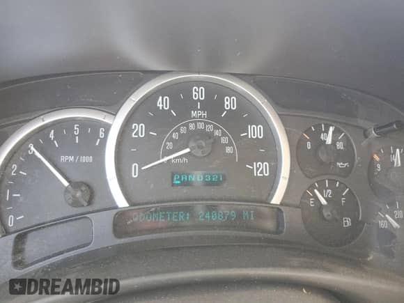 2004 Cadillac Escalade ESV Platinum Edition with VIN 3GYFK66N34G203826, listed as a Copart auction lot 61976795 with 240,879 mi miles and Salvage title. Bid and sale history available at DreamBid. Image 9.