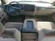 2002 Chevrolet Silverado 1500 с VIN 1GCJC33G92F215561, выставлен на аукционе Copart как лот 62516525 с пробегом 115 028 миль миль и Списание • Salvage title. История ставок и продаж доступна на DreamBid. Изображение 8.