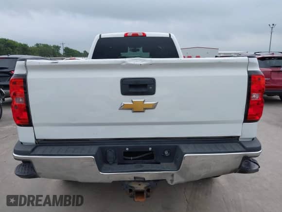 2015 Chevrolet Silverado 3500HD with VIN 1GC2CYEG0FZ534639, listed as a IAAI auction lot 42080526 with 245,795 mi miles and . Bid and sale history available at DreamBid. Image 17.
