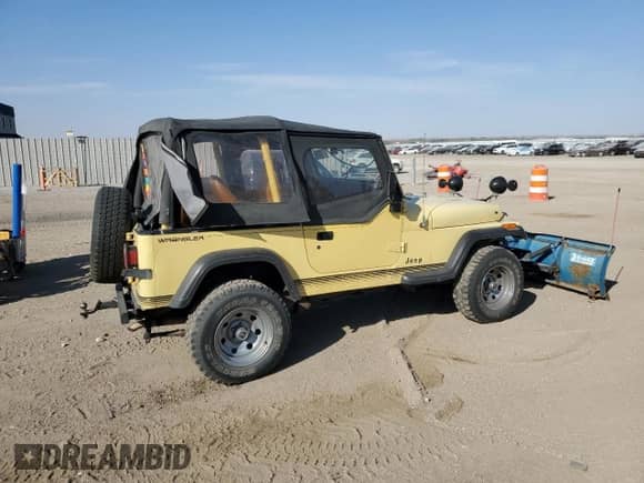 1992 Jeep Wrangler z VIN 2J4FY19P9NJ534161, wystawiony jako Copart lot #72147414 z przebiegiem 137 888 mil mil oraz Szkoda całkowita • Salvage title. Historia ofert i sprzedaży dostępna na DreamBid. Obrazek 3.