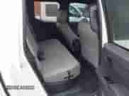 2024 Toyota Tacoma SR5 z VIN 3TMKB5FN0RM008886, wystawiony jako IAAI lot #41631663 z przebiegiem 5 586 mil mil oraz . Historia ofert i sprzedaży dostępna na DreamBid. Obrazek 8.