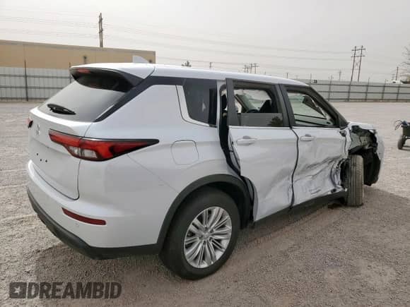 2024 Mitsubishi Outlander ES with VIN JA4J3UA83RZ026196, listed as a Copart auction lot 57175825 with 18,397 mi miles and Salvage title. Bid and sale history available at DreamBid. Image 3.