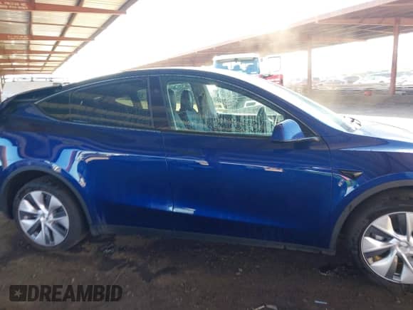 2023 Tesla Model Y Long Range с VIN 7SAYGDEE2PA135339, выставлен на аукционе IAAI как лот 43162574 с пробегом 13 900 миль миль и . История ставок и продаж доступна на DreamBid. Изображение 12.