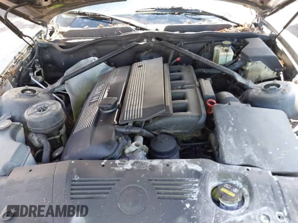 2004 BMW Z4 2.5i с VIN 4USBT33544LS52714, выставлен на аукционе IAAI как лот 41899891 с пробегом Не указан миль и . История ставок и продаж доступна на DreamBid. Изображение 10.