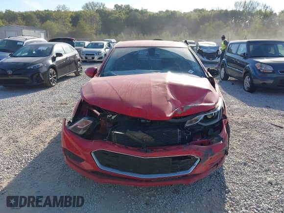 2018 Chevrolet Cruze LT с VIN 1G1BE5SM1J7112041, выставлен на аукционе IAAI как лот 43370283 с пробегом 165 938 миль миль и . История ставок и продаж доступна на DreamBid. Изображение 12.