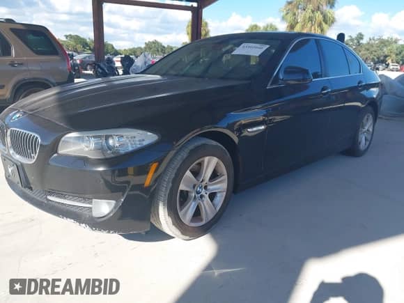 2012 BMW 5 Series 528i с VIN WBAXG5C51CDX04944, выставлен на аукционе IAAI как лот 43502046 с пробегом 144 165 миль миль и . История ставок и продаж доступна на DreamBid. Изображение 2.