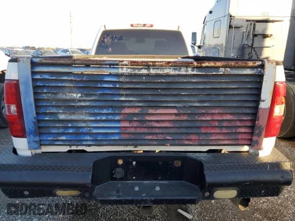 2007 Chevrolet Silverado 3500HD SRW 1LT с VIN 1GCHK33657F501553, выставлен на аукционе Copart как лот 41541685 с пробегом Не указан миль и Чистый • Clean title. История ставок и продаж доступна на DreamBid. Изображение 6.