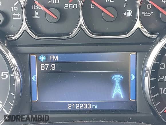 2014 Chevrolet Silverado 1500 LT with VIN 1GCNKREH4EZ348664, listed as a IAAI auction lot 42513995 with 212,233 mi miles and . Bid and sale history available at DreamBid. Image 14.