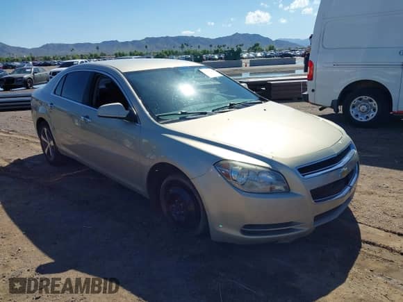 2012 Chevrolet Malibu 1LT с VIN 1G1ZC5E09CF304877, выставлен на аукционе IAAI как лот 43449707 с пробегом 317 404 миль миль и . История ставок и продаж доступна на DreamBid. Изображение 1.