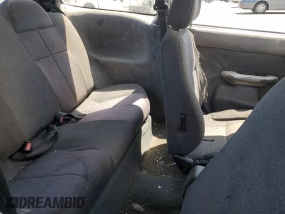 1999 Hyundai Accent L z VIN KMHVD14N9XU497814, wystawiony jako Copart lot #60374665 z przebiegiem 287 585 mil mil oraz Szkoda całkowita • Salvage title. Historia ofert i sprzedaży dostępna na DreamBid. Obrazek 10.