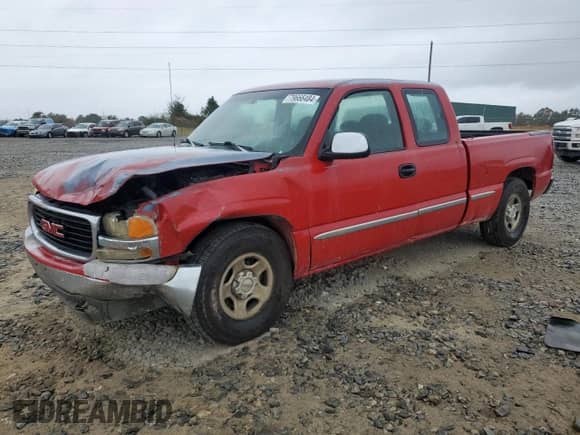 2000 GMC Sierra 1500 SLE with VIN 2GTEC19T5Y1120862, listed as a Copart auction lot 79666484 with Not provided miles and Non repairable. Bid and sale history available at DreamBid. Image 1.