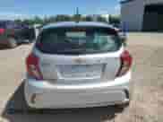2017 Chevrolet Spark LS z VIN KL8CB6SA0HC733247, wystawiony jako Copart lot #65521965 z przebiegiem 108 570 mil mil oraz Nie do naprawy • Non repairable. Historia ofert i sprzedaży dostępna na DreamBid. Obrazek 6.