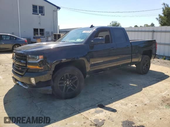 2018 Chevrolet Silverado 1500 LT with VIN 2GCVKREC2J1100761, listed as a Copart auction lot 81624505 with 96,220 mi miles and Salvage title. Bid and sale history available at DreamBid. Image 1.