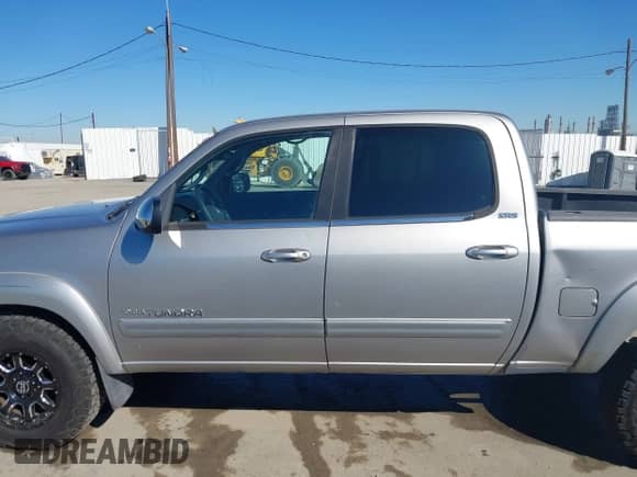 2006 Toyota Tundra SR5 с VIN 5TBET34116S517758, выставлен на аукционе IAAI как лот 43457244 с пробегом 148 011 миль миль и . История ставок и продаж доступна на DreamBid. Изображение 15.