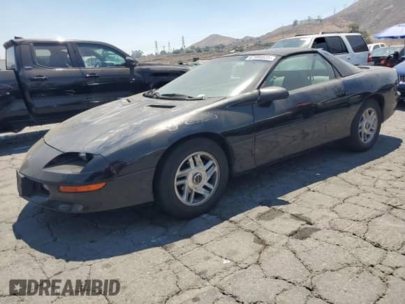 1996 Chevrolet Camaro с VIN 2G1FP22K2T2142118, выставлен на аукционе Copart как лот 67994635 с пробегом 145 402 миль миль и Чистый • Clean title. История ставок и продаж доступна на DreamBid. Изображение 1.