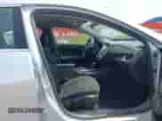 2018 Chevrolet Malibu LT с VIN 1G1ZD5ST2JF131549, выставлен на аукционе IAAI как лот 42964729 с пробегом 87 018 миль миль и . История ставок и продаж доступна на DreamBid. Изображение 5.