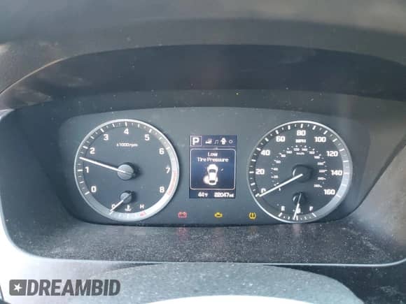 2017 Hyundai Sonata 2.4L with VIN 5NPE24AF1HH451530, listed as a Copart auction lot 82783905 with 22,047 mi miles and Clean title. Bid and sale history available at DreamBid. Image 9.