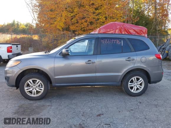 2010 Hyundai Santa Fe GLS with VIN 5NMSGDAB5AH373290, listed as a IAAI auction lot 43554496 with 244,127 mi miles and . Bid and sale history available at DreamBid. Image 12.