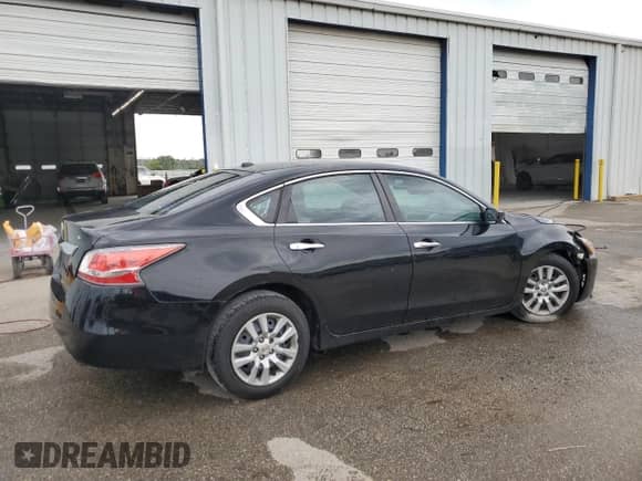 2015 Nissan Altima S with VIN 1N4AL3AP5FN368703, listed as a Copart auction lot 84227345 with 169,323 mi miles and Salvage title. Bid and sale history available at DreamBid. Image 3.