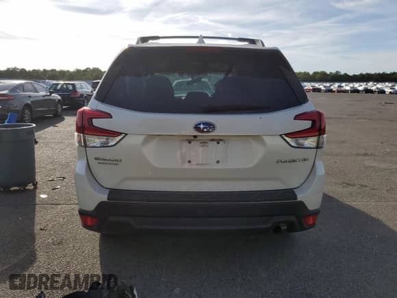 2021 Subaru Forester Premium with VIN JF2SKAFC3MH456920, listed as a Copart auction lot 84901975 with 40,004 mi miles and Salvage title. Bid and sale history available at DreamBid. Image 6.