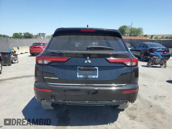 2024 Mitsubishi Outlander ES with VIN JA4J3UA84RZ054718, listed as a Copart auction lot 50700805 with 24,939 mi miles and Salvage title. Bid and sale history available at DreamBid. Image 6.