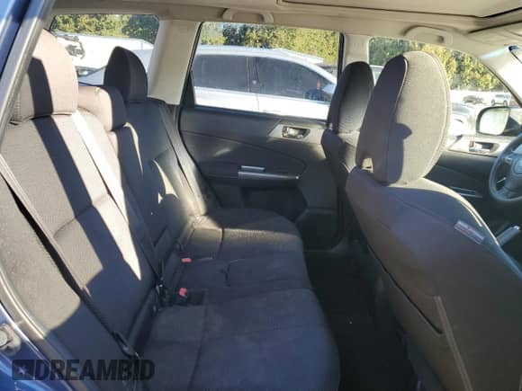 2012 Subaru Forester X Premium z VIN JF2SHADCXCH423932, wystawiony jako Copart lot #86510665 z przebiegiem 266 539 mil mil oraz Czysty tytuł • Clean title. Historia ofert i sprzedaży dostępna na DreamBid. Obrazek 11.