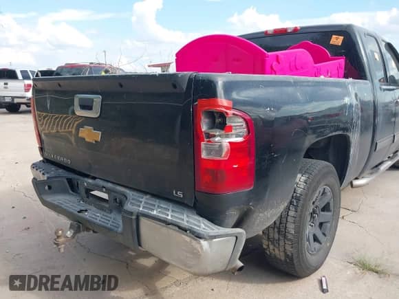 2013 Chevrolet Silverado 1500 LS with VIN 1GCRCREAXDZ412108, listed as a IAAI auction lot 43402410 with 180,302 mi miles and . Bid and sale history available at DreamBid. Image 18.