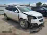 2009 Chevrolet Traverse 1LT с VIN 1GNEV23D19S165159, выставлен на аукционе Copart как лот 64010515 с пробегом 179 294 миль миль и Списание • Salvage title. История ставок и продаж доступна на DreamBid. Изображение 4.