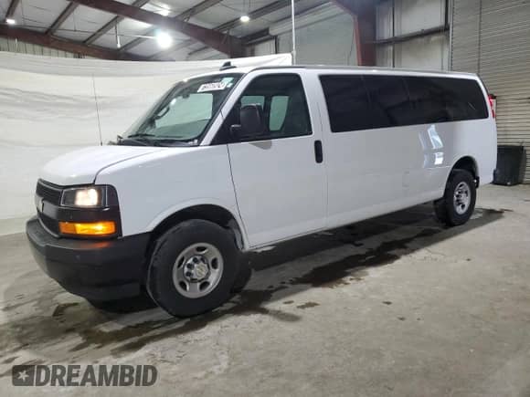 2022 Chevrolet Express Passenger LS с VIN 1GAZGNFP7N1272754, выставлен на аукционе Copart как лот 73560924 с пробегом 25 492 миль миль и Чистый • Clean title. История ставок и продаж доступна на DreamBid. Изображение 1.