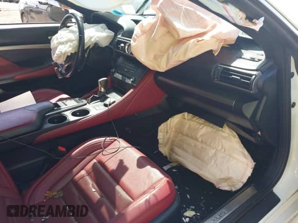 2016 Lexus RC 300 F Sport z VIN JTHSM5BC1G5001154, wystawiony jako IAAI lot #42088936 z przebiegiem 77 476 mil mil oraz . Historia ofert i sprzedaży dostępna na DreamBid. Obrazek 5.