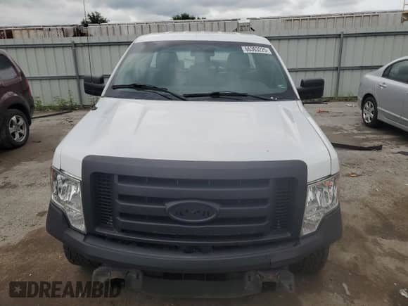 2014 Ford F-150 XL z VIN 1FTMF1CM6EKE33712, wystawiony jako Copart lot #66363225 z przebiegiem 327 215 mil mil oraz Szkoda całkowita • Salvage title. Historia ofert i sprzedaży dostępna na DreamBid. Obrazek 5.
