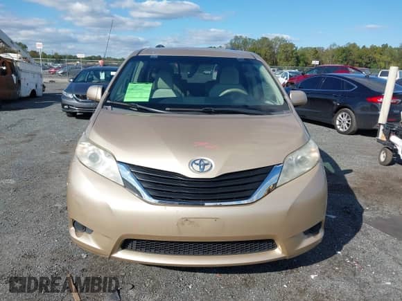 2012 Toyota Sienna LE с VIN 5TDKK3DC0CS197732, выставлен на аукционе IAAI как лот 43400889 с пробегом 174 668 миль миль и . История ставок и продаж доступна на DreamBid. Изображение 12.