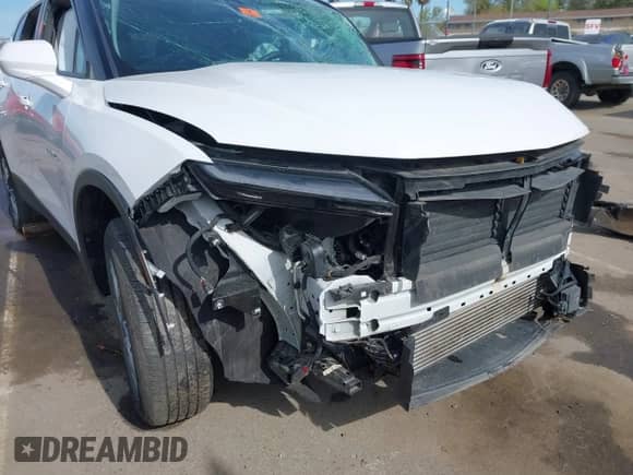 2023 Chevrolet Blazer LT z VIN 3GNKBHR40PS223544, wystawiony jako IAAI lot #41849062 z przebiegiem Nie podano mil oraz . Historia ofert i sprzedaży dostępna na DreamBid. Obrazek 19.