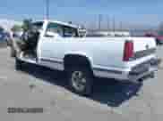 1990 Chevrolet Silverado 2500 с VIN 1GCFC24K2LE248413, выставлен на аукционе IAAI как лот 42283250 с пробегом 184 215 миль миль и . История ставок и продаж доступна на DreamBid. Изображение 3.