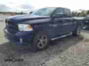 2013 Ram 1500 Express z VIN 1C6RR6FT4DS518390, wystawiony jako Copart lot #82342715 z przebiegiem 187 205 mil mil oraz Czysty tytuł • Clean title. Historia ofert i sprzedaży dostępna na DreamBid. Obrazek 1.