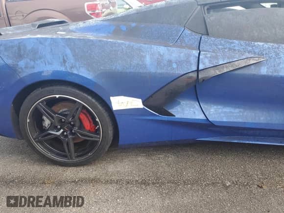 2022 Chevrolet Corvette 3LT с VIN 1G1YC3D49N5103025, выставлен на аукционе Copart как лот 75057184 с пробегом Не указан миль и На запчасти • Non repairable. История ставок и продаж доступна на DreamBid. Изображение 12.