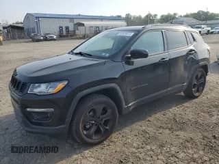 2020 Jeep Compass Altitude с VIN 3C4NJDBB5LT245408, выставлен на аукционе Copart как лот 60828615 с пробегом 54 685 миль миль и Списание • Salvage title. История ставок и продаж доступна на DreamBid. Изображение 1.