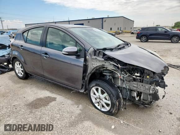 2017 Toyota Prius One z VIN JTDKDTB3XH1597640, wystawiony jako Copart lot #69934515 z przebiegiem 38 023 mil mil oraz Czysty tytuł • Clean title. Historia ofert i sprzedaży dostępna na DreamBid. Obrazek 4.