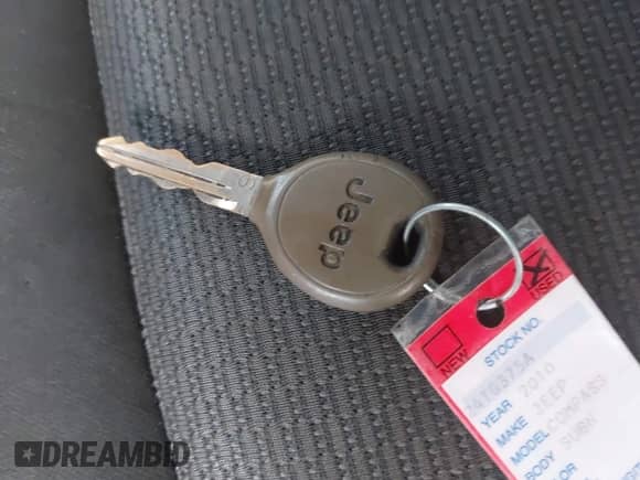 2010 Jeep Compass Latitude с VIN 1J4NF1FB7AD646529, выставлен на аукционе IAAI как лот 42769907 с пробегом 149 759 миль миль и . История ставок и продаж доступна на DreamBid. Изображение 11.