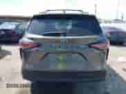 2022 Toyota Sienna XLE z VIN 5TDYRKECXNS134199, wystawiony jako IAAI lot #43330078 z przebiegiem 31 810 mil mil oraz . Historia ofert i sprzedaży dostępna na DreamBid. Obrazek 16.