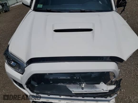 2022 Toyota Tacoma SR z VIN 3TMCZ5AN4NM466593, wystawiony jako Copart lot #64627005 z przebiegiem Nie podano mil oraz Szkoda całkowita • Salvage title. Historia ofert i sprzedaży dostępna na DreamBid. Obrazek 11.