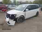 2019 Dodge Grand Caravan SE z VIN 2C4RDGBG6KR619404, wystawiony jako IAAI lot #42077551 z przebiegiem 137 172 mil mil oraz . Historia ofert i sprzedaży dostępna na DreamBid. Obrazek 17.