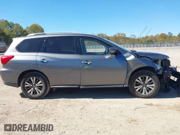 2019 Nissan Pathfinder S с VIN 5N1DR2MN3KC605426, выставлен на аукционе IAAI как лот 43461401 с пробегом 141 565 миль миль и . История ставок и продаж доступна на DreamBid. Изображение 13.