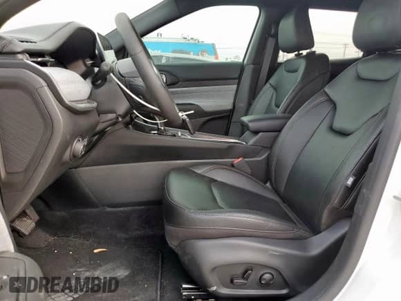 2024 Jeep Compass Latitude Lux с VIN 3C4NJDFN4RT149931, выставлен на аукционе Copart как лот 65583405 с пробегом 3 204 миль миль и Списание • Salvage title. История ставок и продаж доступна на DreamBid. Изображение 7.